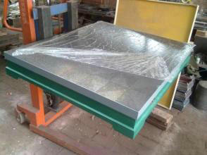 鑄鐵平臺與自動化設備結合